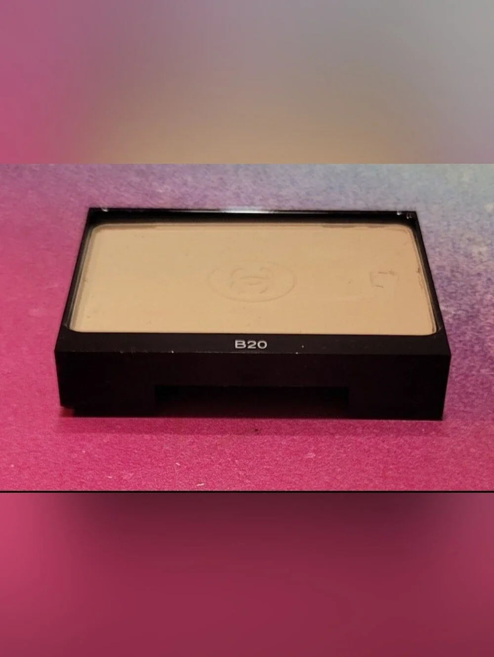 Chanel Ultra Le Teint Powder Foundation Refill Tester B20